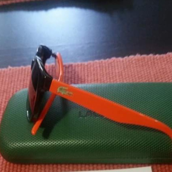 Lacoste children’s sunglasses - Picture 2 of 2